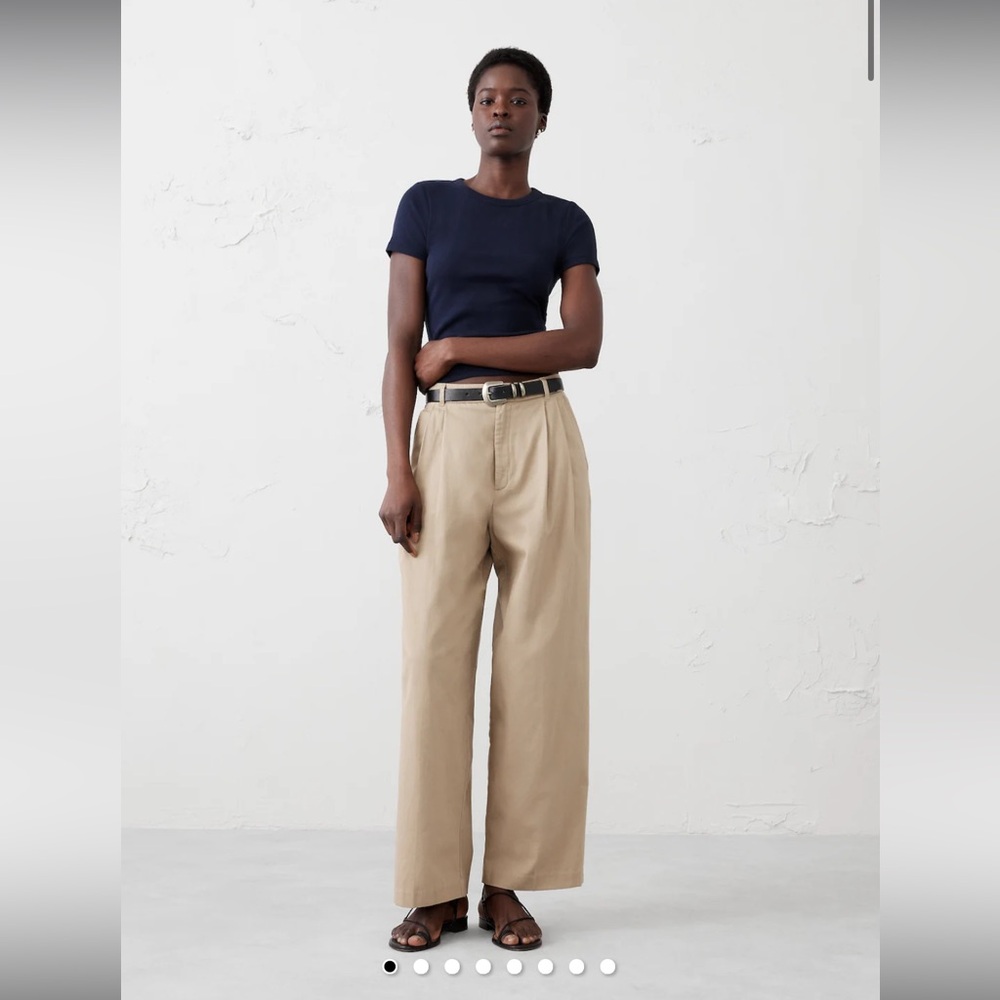 Banana Republic Cropped T-Shirt Navy